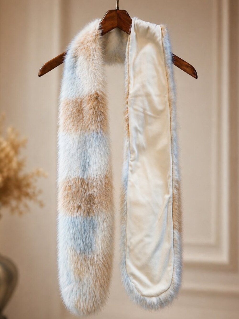 NWOT Luxe Faux Fur Stole 6” x 63” Neutral Tones Soft Modacrylic Wrap Elegant - Picture 6 of 9